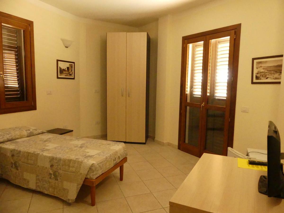 Hotel Beb 2000 à Sassari Extérieur photo